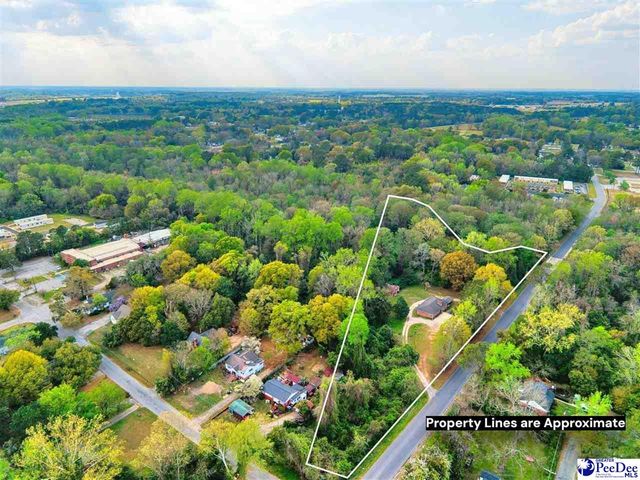 305 Wells St., Darlington, SC 29532