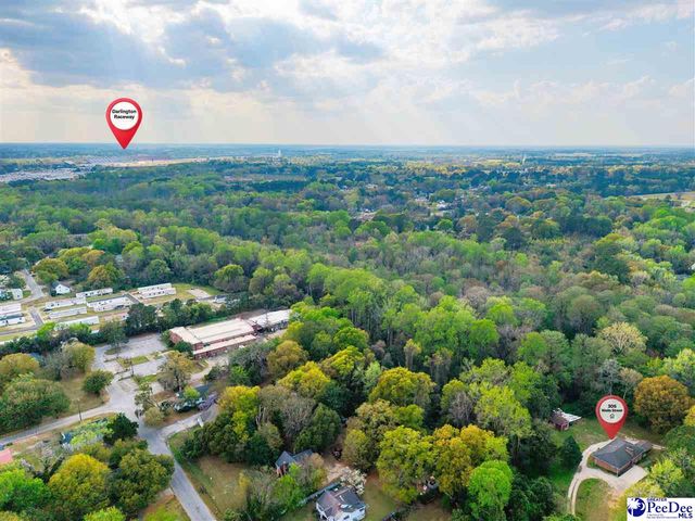 305 Wells St., Darlington, SC 29532