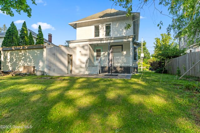 1057 Lexington Avenue, Schenectady, NY 12302