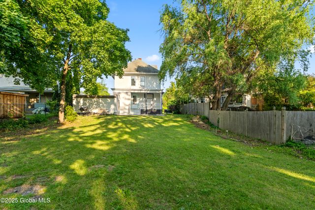 1057 Lexington Avenue, Schenectady, NY 12302