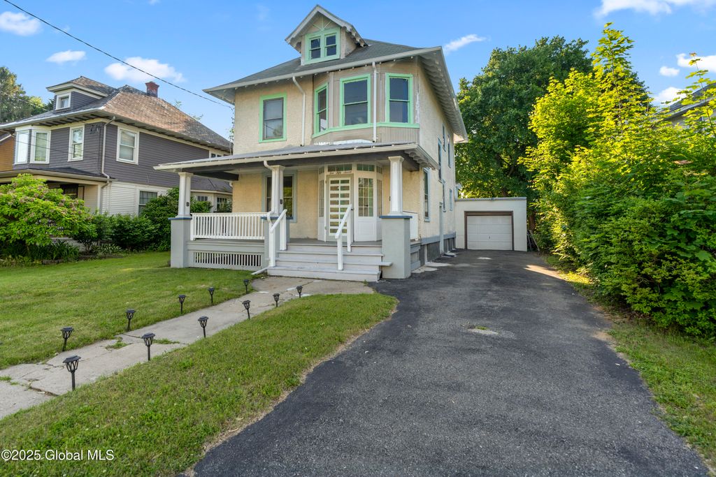 1057 Lexington Avenue, Schenectady, NY 12302