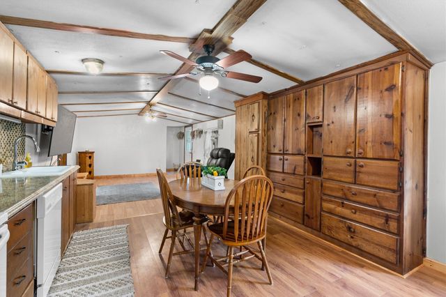 300 Corral LN, Liberty Hill, TX 78642