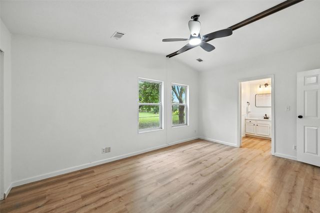6 Covey Run Circle, Waxahachie, TX 75165