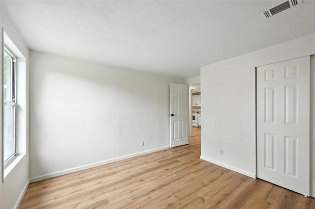 6 Covey Run Circle, Waxahachie, TX 75165
