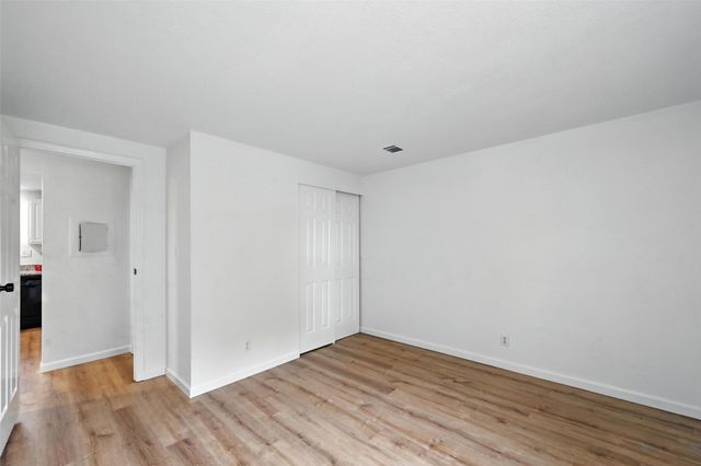 6 Covey Run Circle, Waxahachie, TX 75165