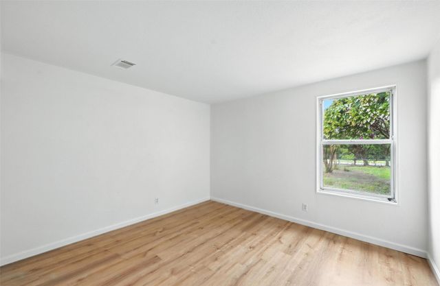 6 Covey Run Circle, Waxahachie, TX 75165