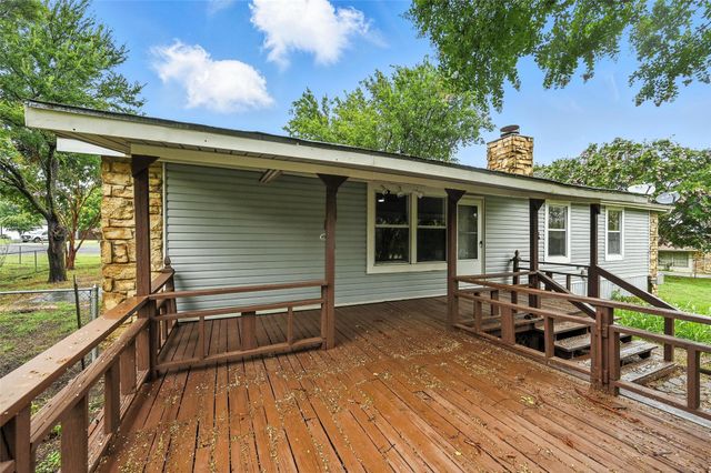 6 Covey Run Circle, Waxahachie, TX 75165