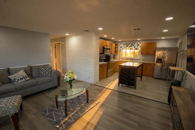 200 Lynn Rd, Brockton, MA 02302