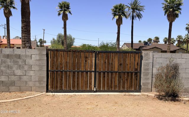 703 E 9TH Street, Casa Grande, AZ 85122