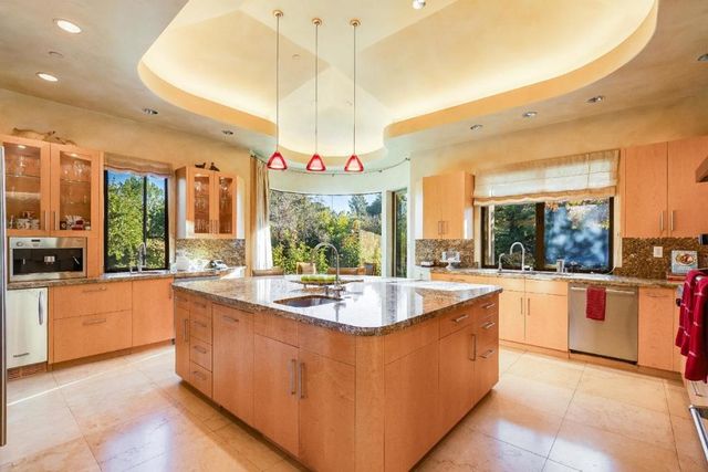26140 Rancho Manuella Lane, Los Altos Hills, CA 94022
