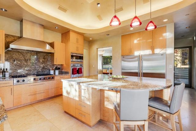 26140 Rancho Manuella Lane, Los Altos Hills, CA 94022