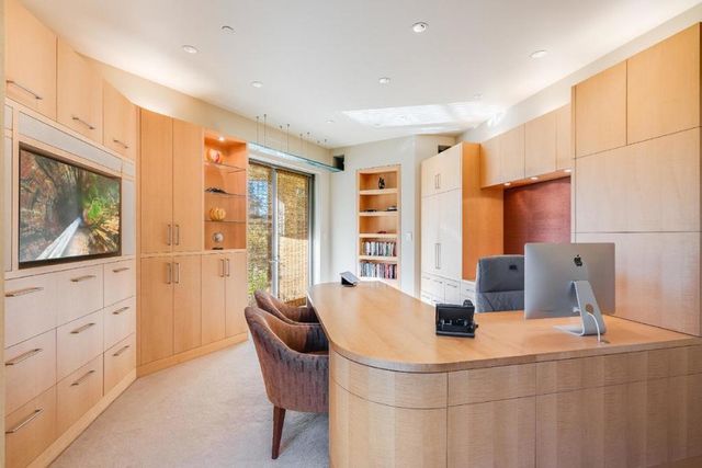 26140 Rancho Manuella Lane, Los Altos Hills, CA 94022