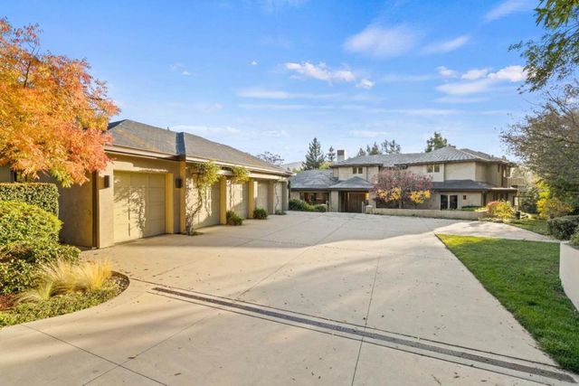 26140 Rancho Manuella Lane, Los Altos Hills, CA 94022