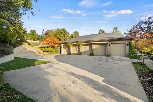 26140 Rancho Manuella Lane, Los Altos Hills, CA 94022