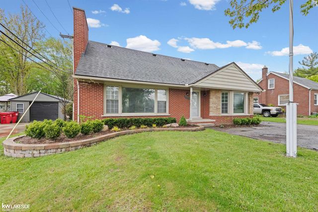 27080 S River Road, Harrison Twp, MI 48045