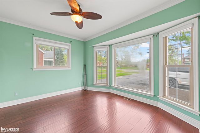 27080 S River Road, Harrison Twp, MI 48045
