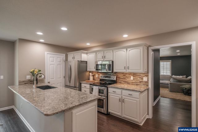 2589 21st St SE, Albany, OR 97322