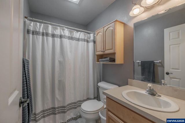 2589 21st St SE, Albany, OR 97322