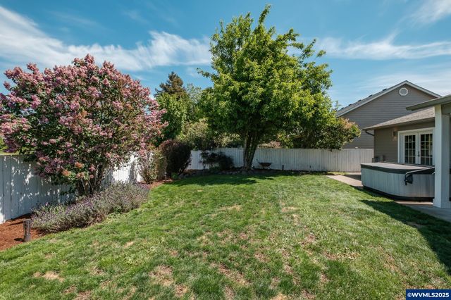 2589 21st St SE, Albany, OR 97322