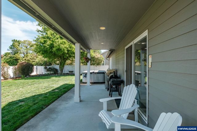 2589 21st St SE, Albany, OR 97322