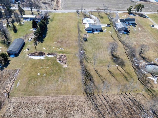 702 township rd 462, Sullivan, OH 44880