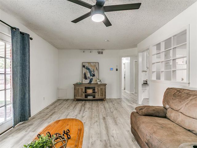 4721 Gina Place, Del City, OK 73115