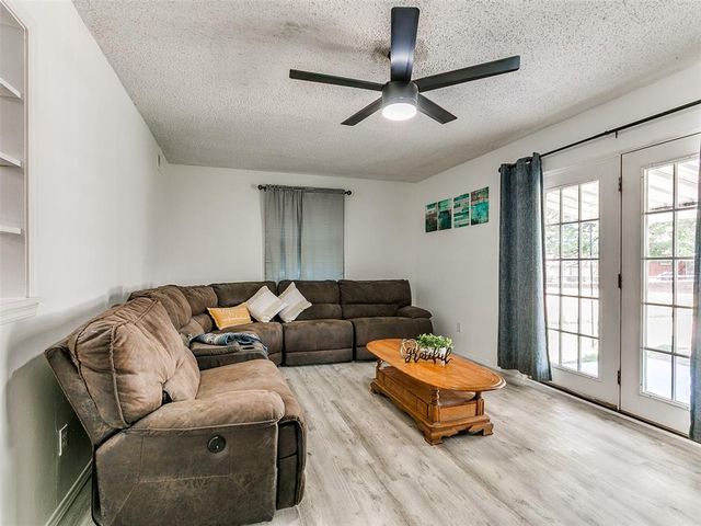 4721 Gina Place, Del City, OK 73115