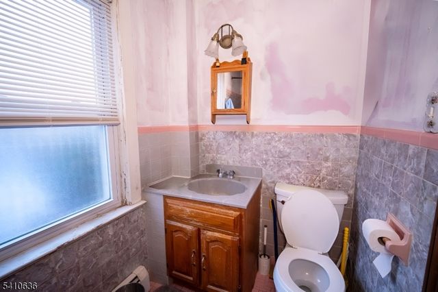 520 26Th St, Union City, NJ 07087