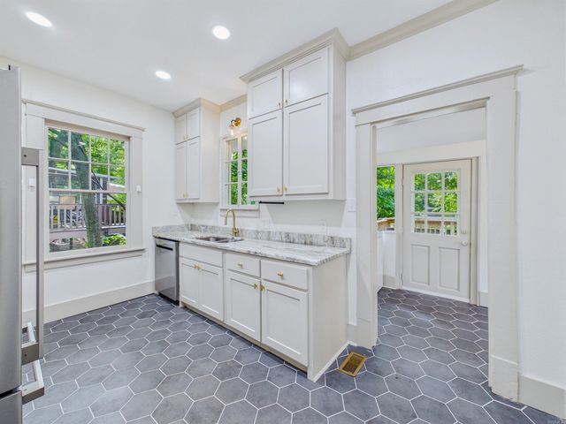 1108 N Monroe Street, Little Rock, AR 72205