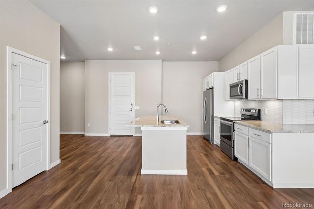 480 E Fremont Place 402, Centennial, CO 80122