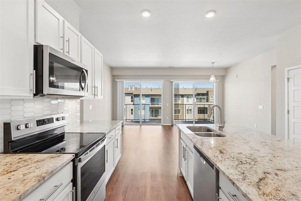 480 E Fremont Place 402, Centennial, CO 80122