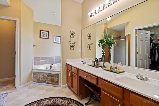 4520 Logsdons Meadow Drive, Liberty Twp, OH 45011