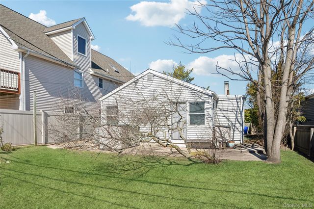 714 E Park Avenue, Long Beach, NY 11561