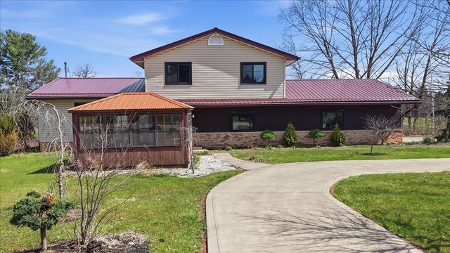 809 S Lexington Springmill Rd., Mansfield, OH 44906