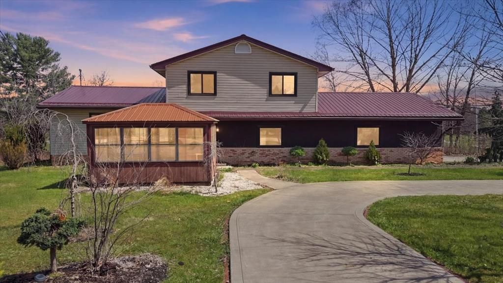 809 S Lexington Springmill Rd., Mansfield, OH 44906