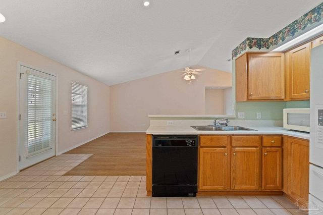 1204 Bartram Ln, Pensacola, FL 32507