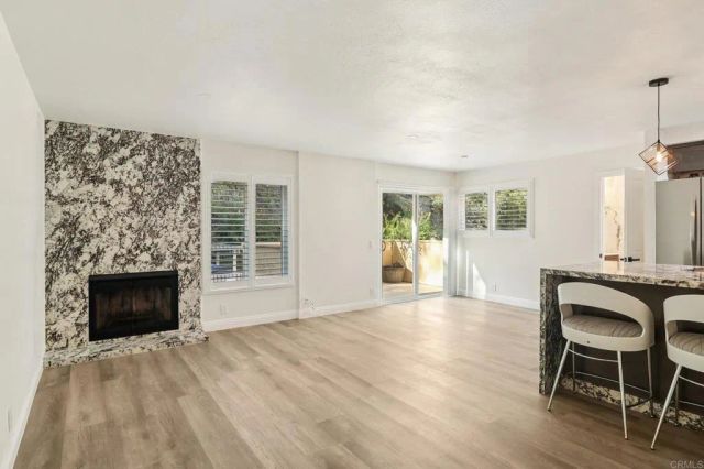8262 Gilman Drive 1, La Jolla, CA 92037