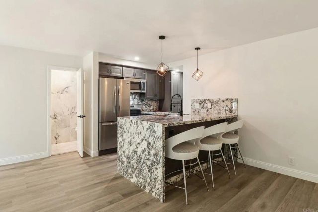 8262 Gilman Drive 1, La Jolla, CA 92037