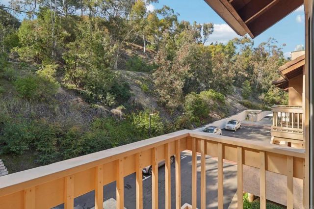 8262 Gilman Drive 1, La Jolla, CA 92037