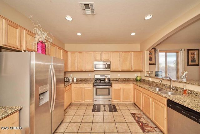 424 E DIAMOND Trail, San Tan Valley, AZ 85143
