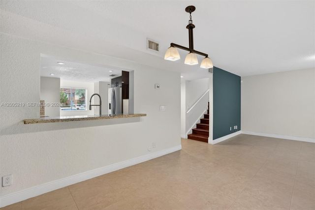 845 NW 91st Ter, Plantation, FL 33324