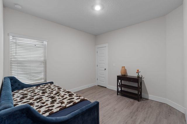 253 Camellia Dr, Cantonment, FL 32533