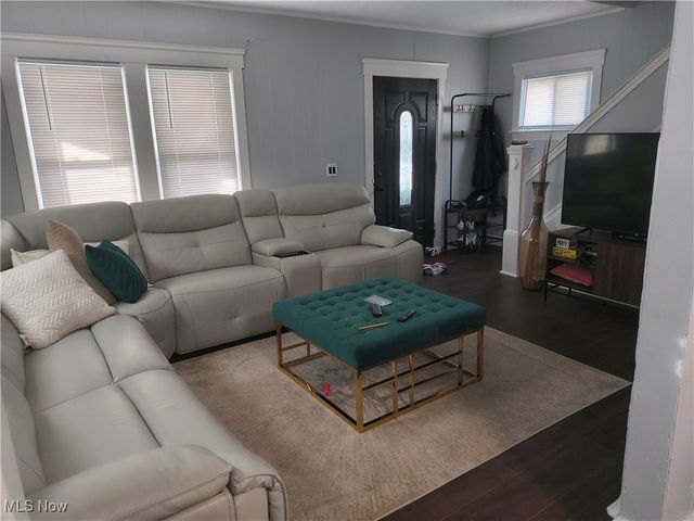 3383 W 98th Street, Cleveland, OH 44102