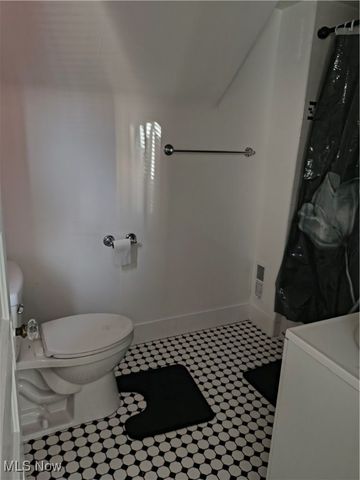 3383 W 98th Street, Cleveland, OH 44102