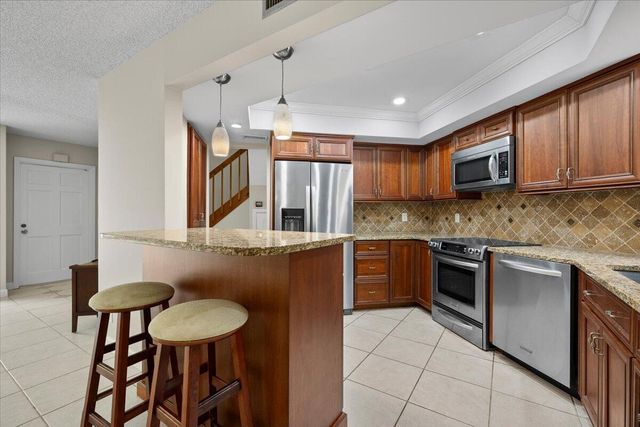 251 SEABREEZE Circle, Jupiter, FL 33477