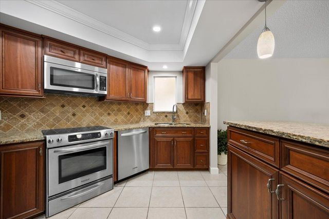 251 SEABREEZE Circle, Jupiter, FL 33477