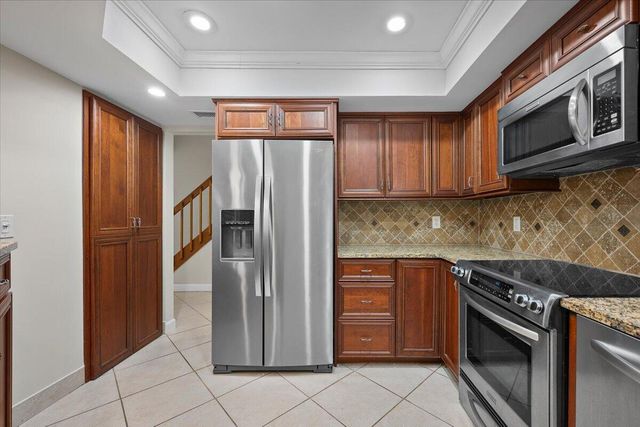 251 SEABREEZE Circle, Jupiter, FL 33477