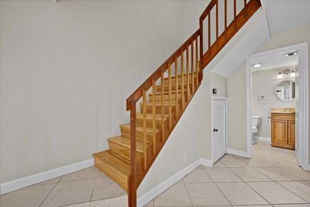 251 SEABREEZE Circle, Jupiter, FL 33477