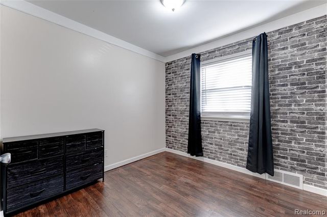 25158 Arlington Street, Roseville, MI 48066