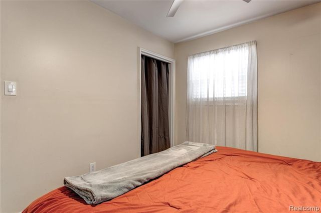 25158 Arlington Street, Roseville, MI 48066